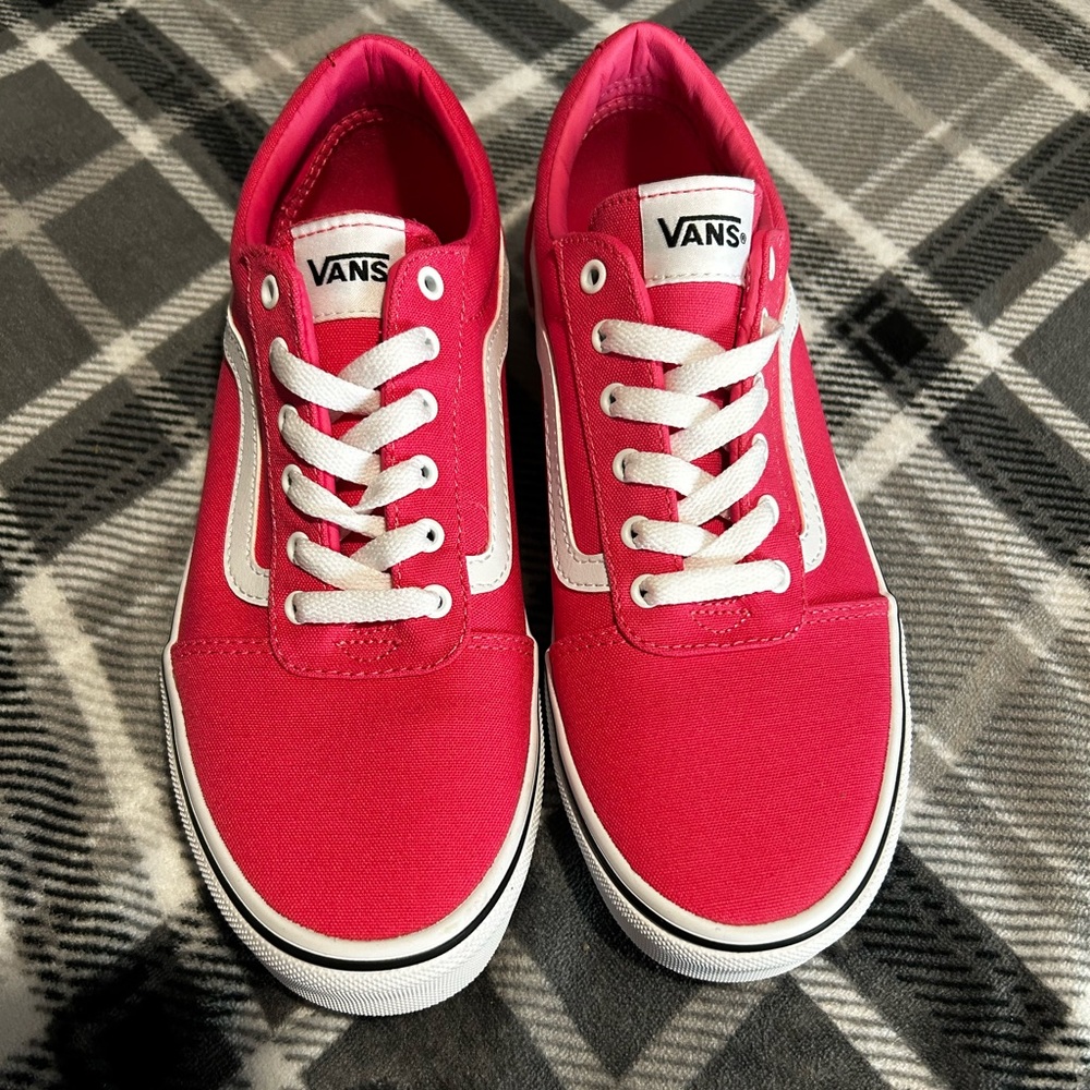 Women’s Old Skool Vans Fuchsia Canvas Shoes with White Trim